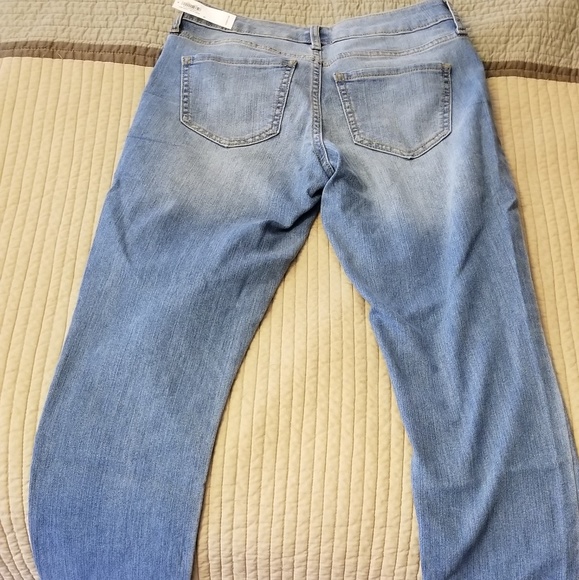 Brand new old navy mid rise skinny jeans - Picture 3 of 5